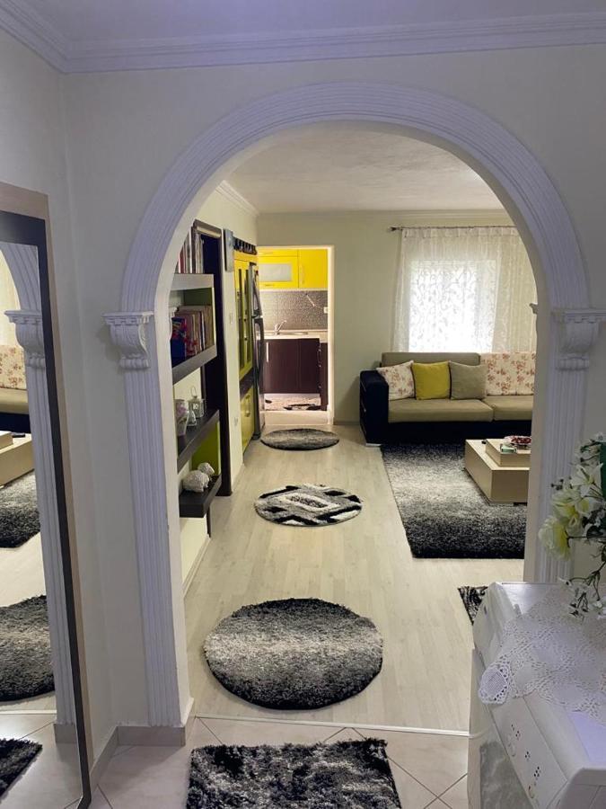 Lula Guesthouse Gjirokastra Kültér fotó